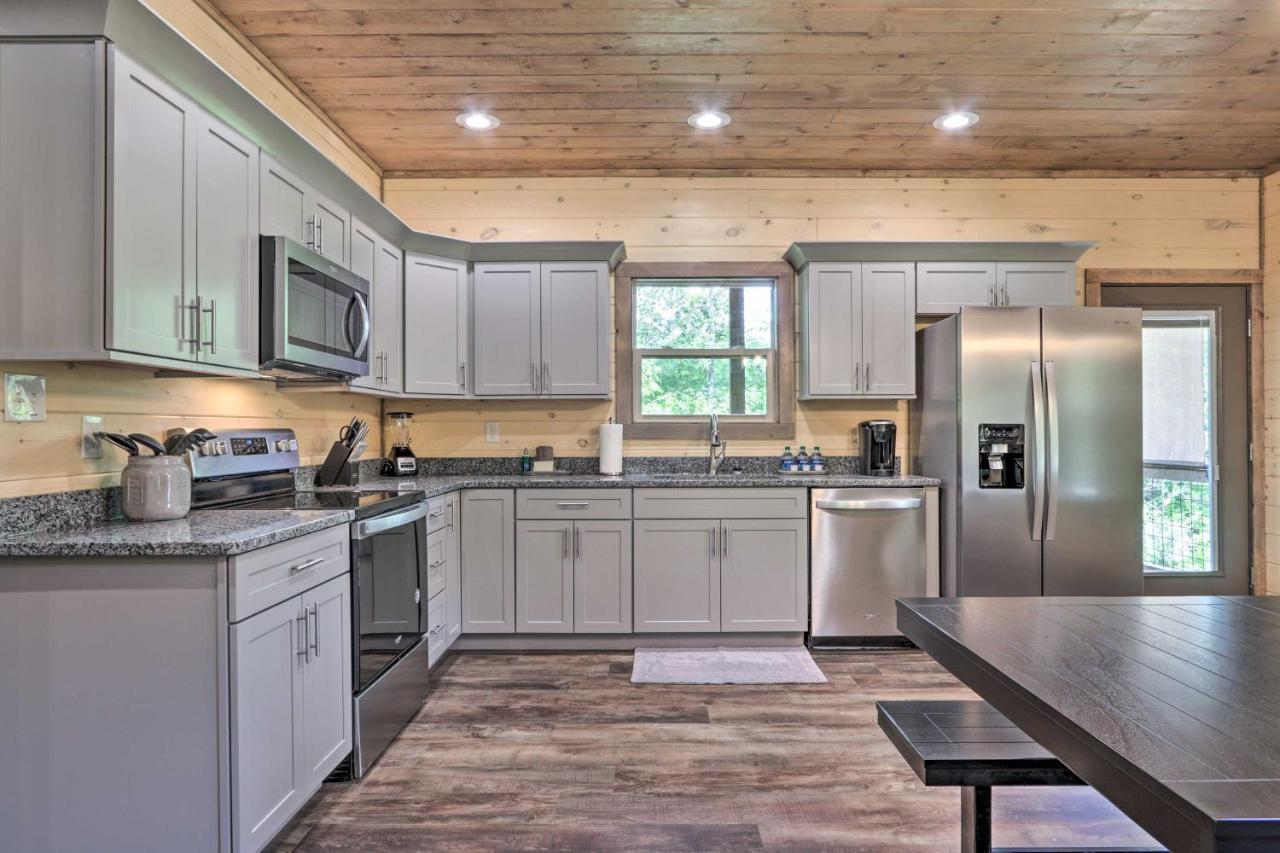 Smoky Cove Retreat With Private Hot Tub And Deck! Villa Sevierville Eksteriør billede