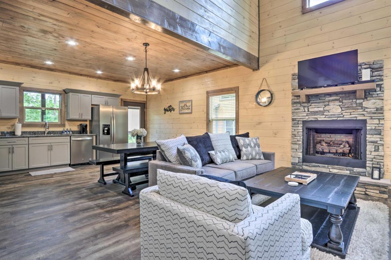 Smoky Cove Retreat With Private Hot Tub And Deck! Villa Sevierville Eksteriør billede
