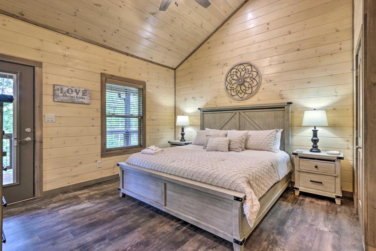 Smoky Cove Retreat With Private Hot Tub And Deck! Villa Sevierville Eksteriør billede